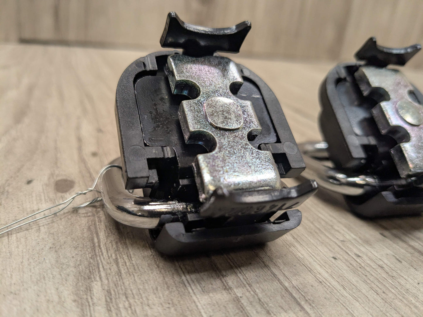 OEM BMW E70 E83 F15 F25 G01 X3 X5 Trunk Cargo Latch Tie Down Hook Clasp Ring SET