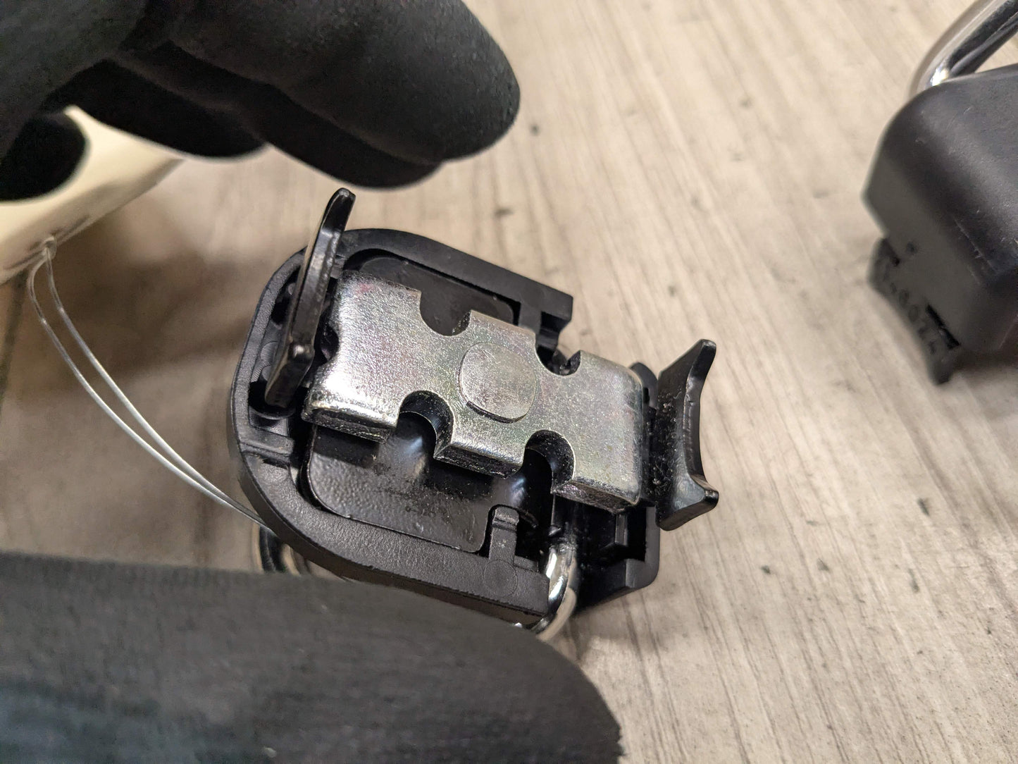 OEM BMW E70 E83 F15 F25 G01 X3 X5 Trunk Cargo Latch Tie Down Hook Clasp Ring SET