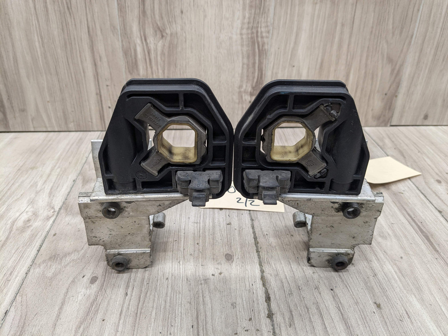 OEM BMW F22 F23 F30 F32 F33 F36 Left Right Radiator Carrier Support Bracket SET