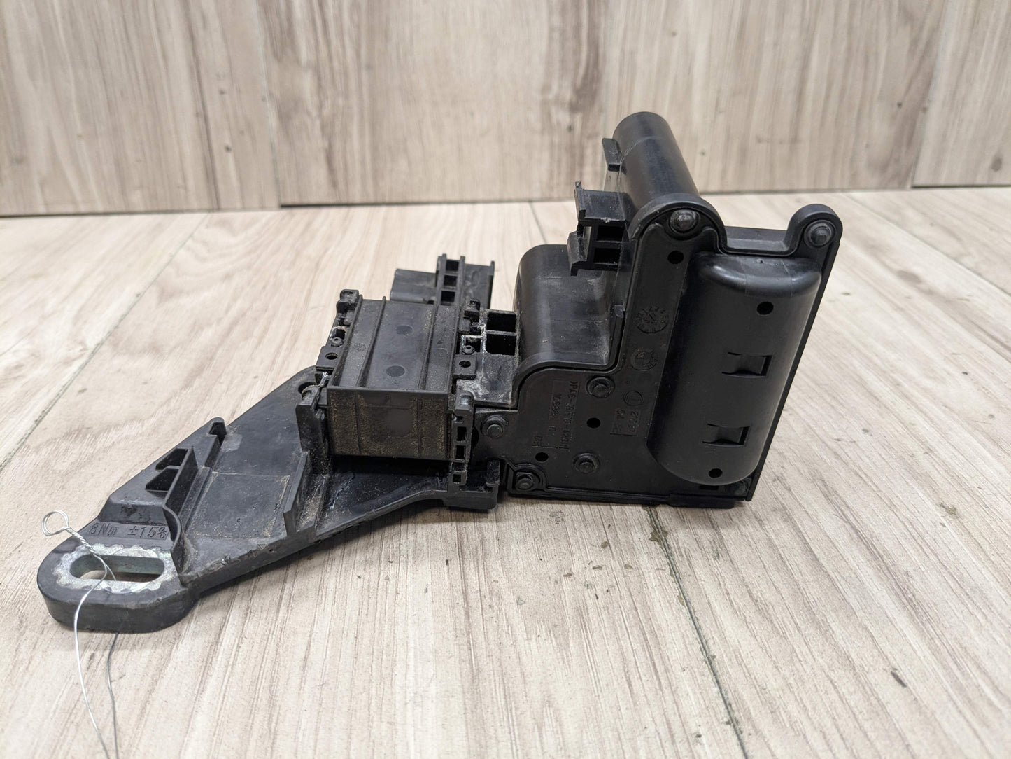 12-19 OEM BMW F22 F30 F32 F34 F36 F80 F82 F83 External Ignition Base Distributor