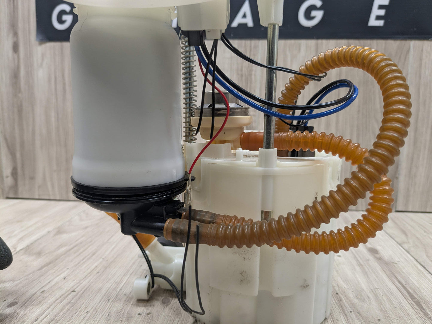 12-16 OEM BMW F23 F30 F32 F33 F34 F36 F87 Gas Fuel Tank Sending Pump Unit