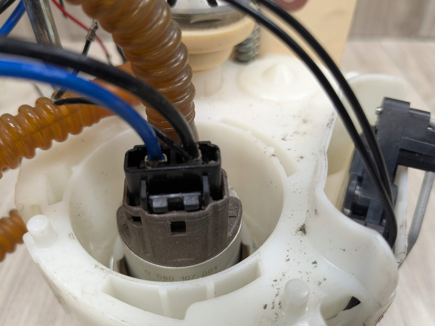 12-16 OEM BMW F23 F30 F32 F33 F34 F36 F87 Gas Fuel Tank Sending Pump Unit