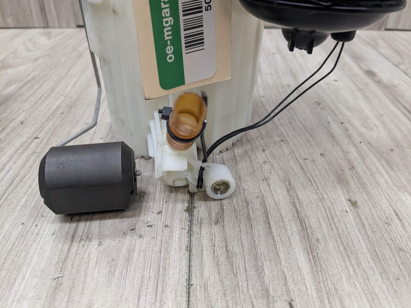 12-16 OEM BMW F23 F30 F32 F33 F34 F36 F87 Gas Fuel Tank Sending Pump Unit