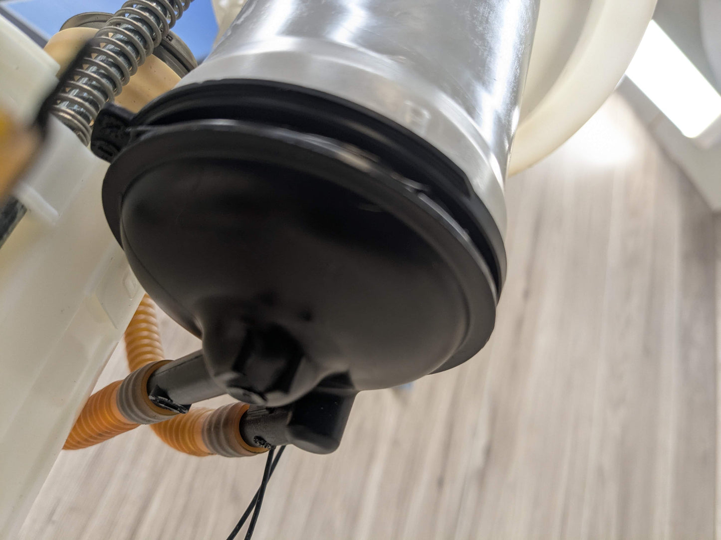 12-16 OEM BMW F23 F30 F32 F33 F34 F36 F87 Gas Fuel Tank Sending Pump Unit