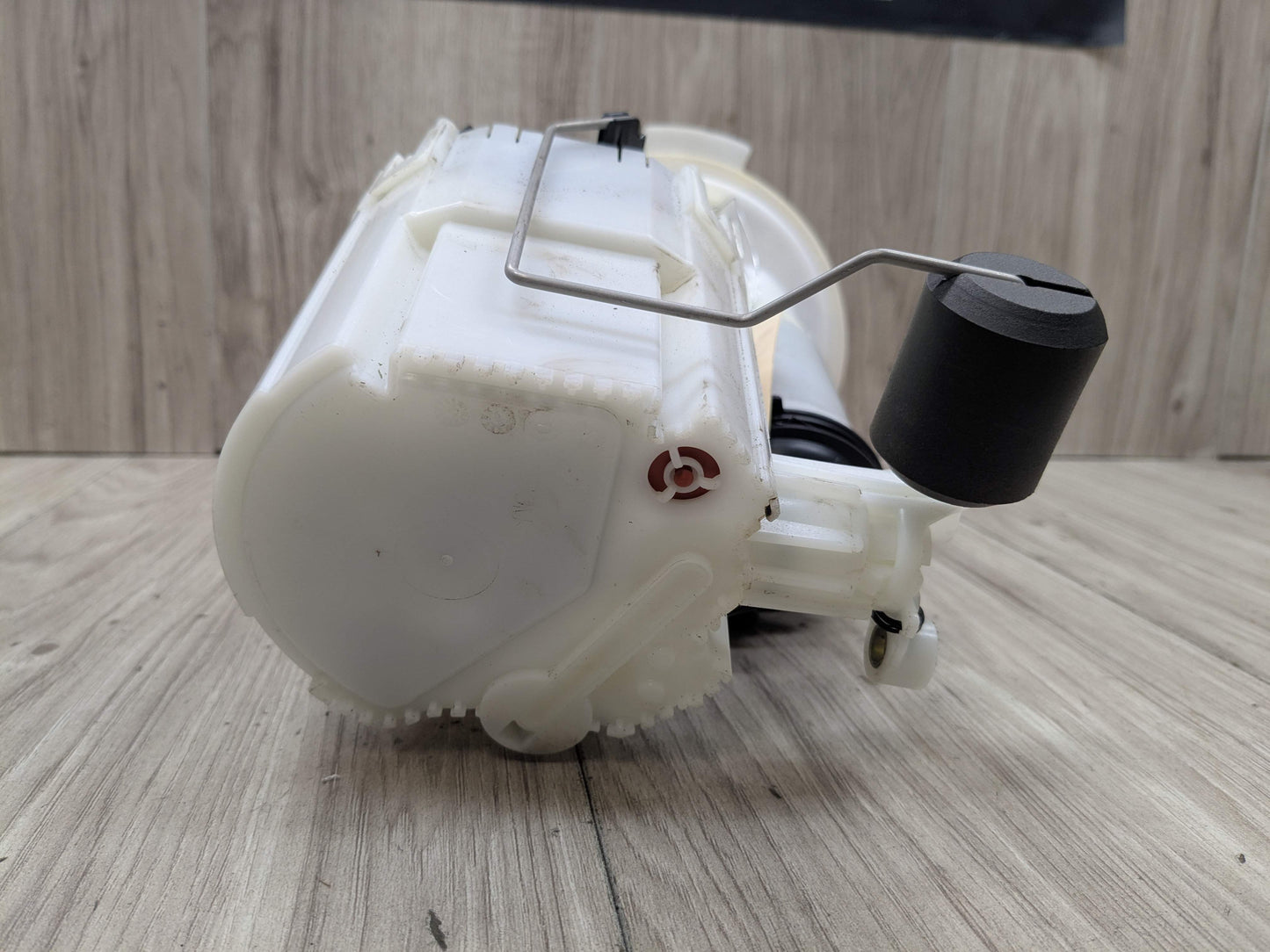 12-16 OEM BMW F23 F30 F32 F33 F34 F36 F87 Gas Fuel Tank Sending Pump Unit