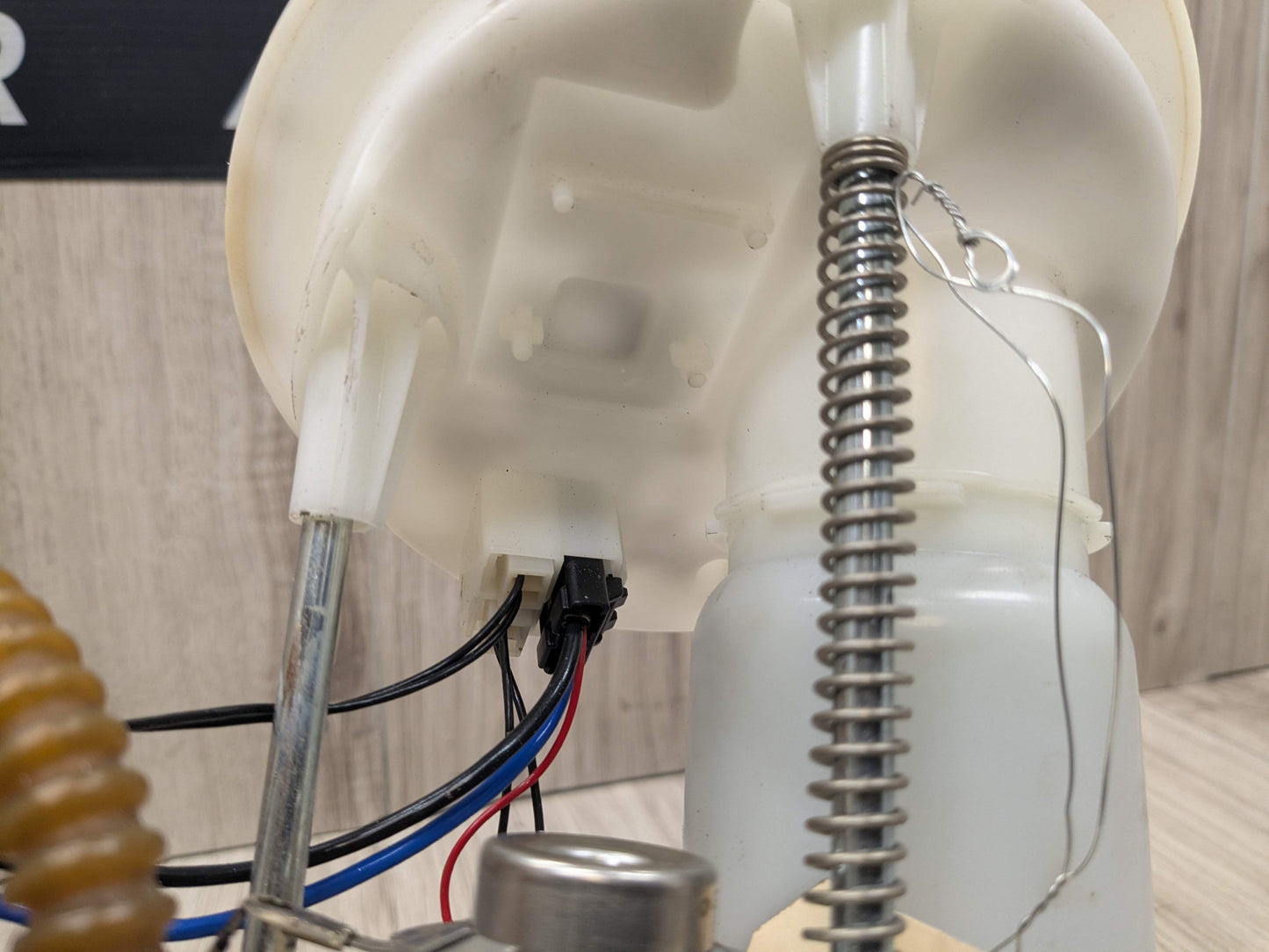 12-16 OEM BMW F23 F30 F32 F33 F34 F36 F87 Gas Fuel Tank Sending Pump Unit