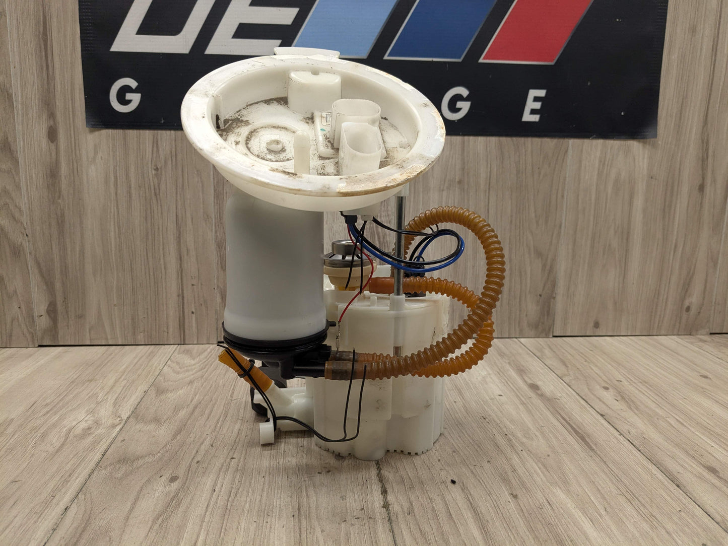 12-16 OEM BMW F23 F30 F32 F33 F34 F36 F87 Gas Fuel Tank Sending Pump Unit