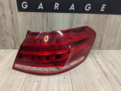 14-16 OEM Mercedes W212 E350 E550 Sedan Right Passenger Side Outer LED Taillight