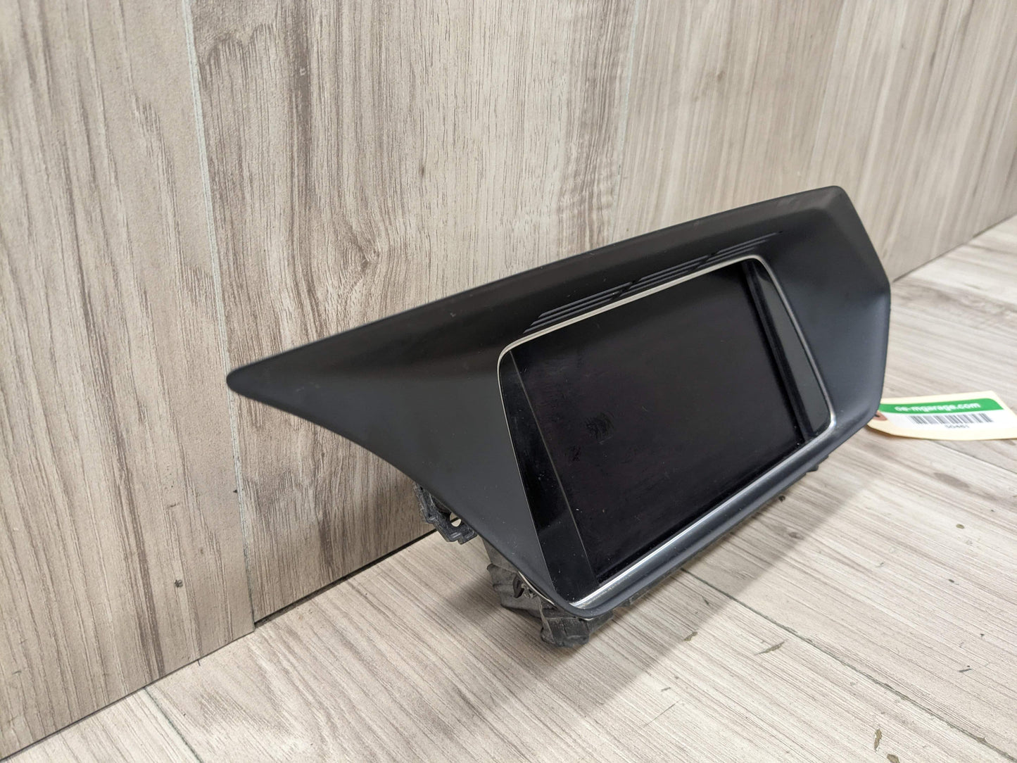 14-16 OEM Mercedes W212 E350 E550 Front Dash Central Display Screen w/ Trim