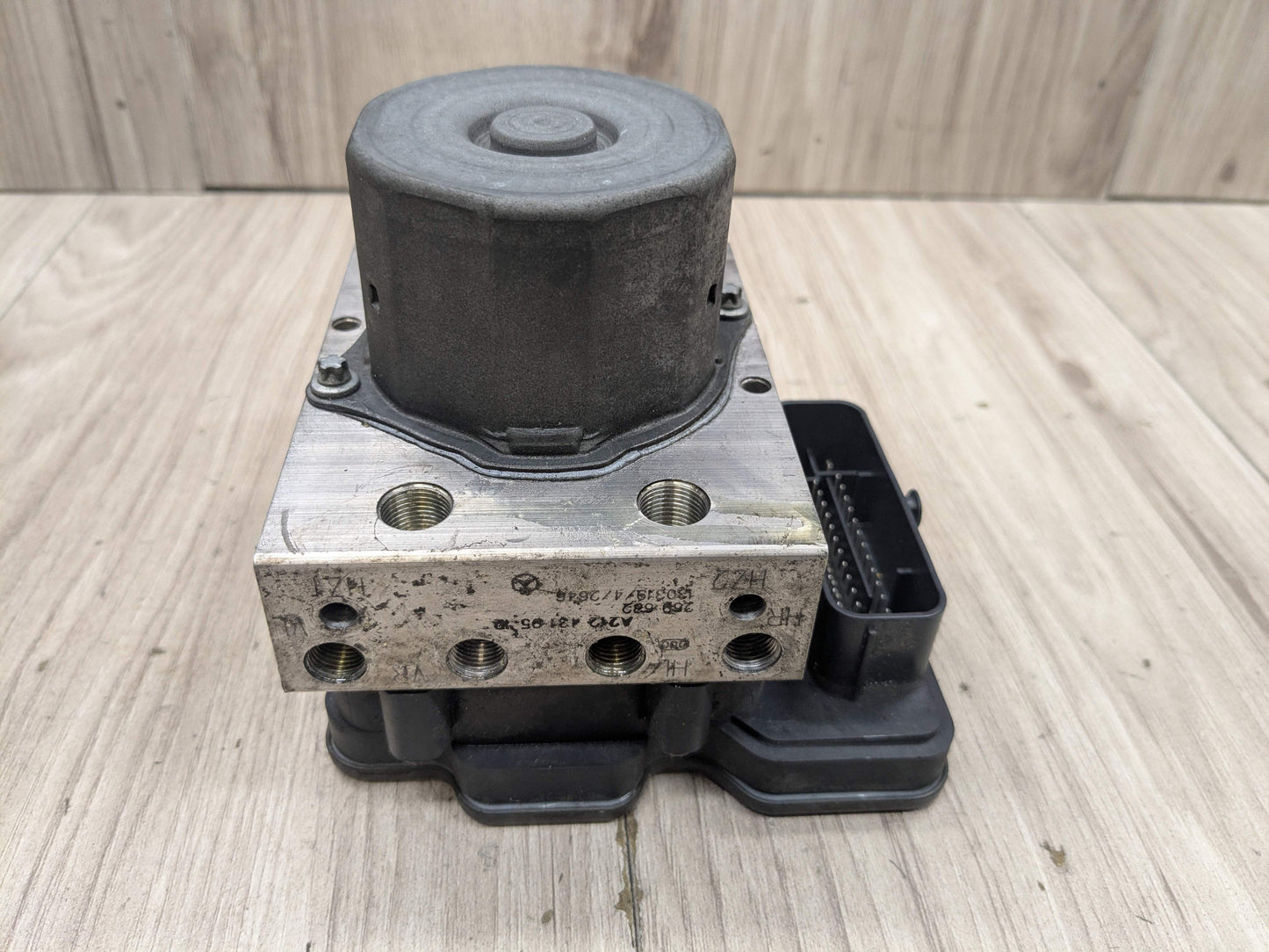 OEM Mercedes W212 E350 E550 ABS Brake Pump Anti Lock Dynamic Stability Control