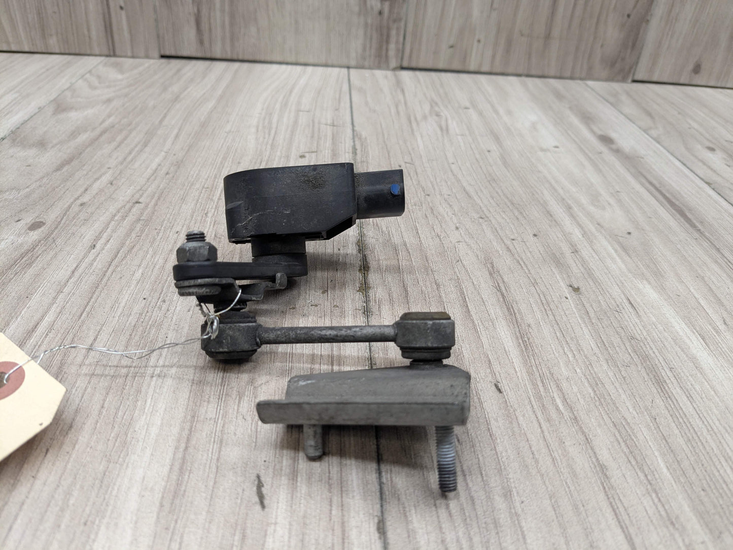 10-16 OEM Mercedes W212 E350 E550 Front Suspension Height Level Sensor