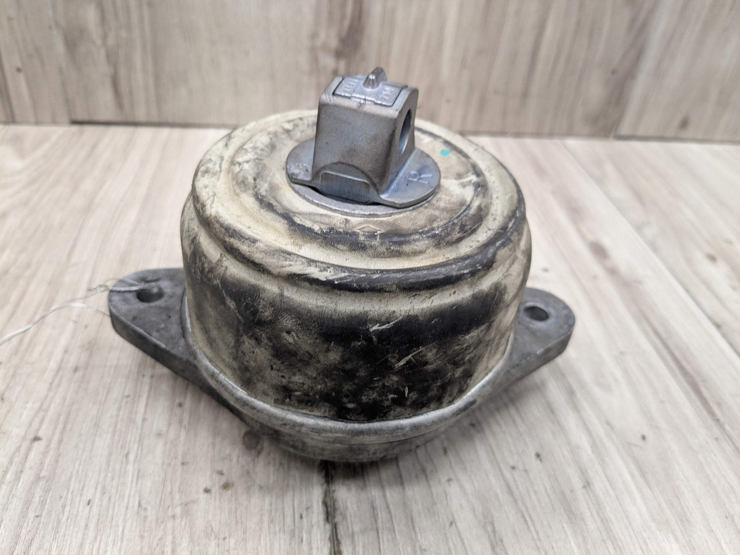 OEM Mercedes W212 W218 E550 M278 CLS63 AMG Engine Right Passsenger Motor Mount