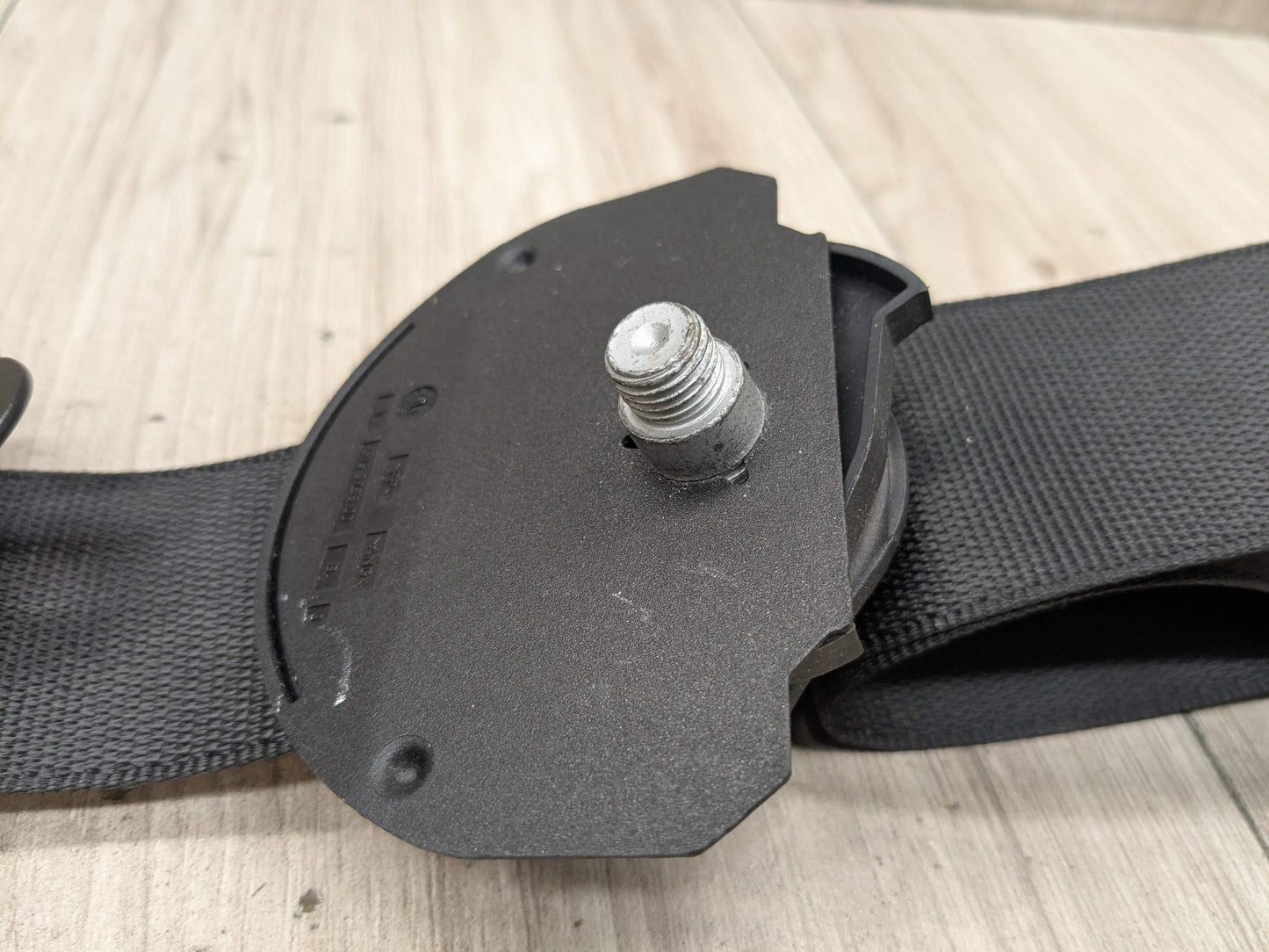 10-16 OEM Mercedes W212 E350 E550 Front Right Passenger Side Seat Belt Retractor