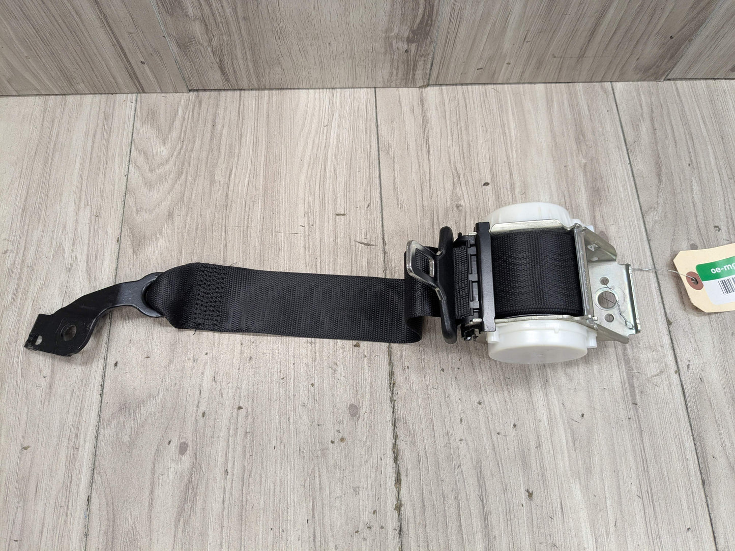 10-16 OEM Mercedes W207 W212 E350 E550 Rear Center Seat Belt Retractor