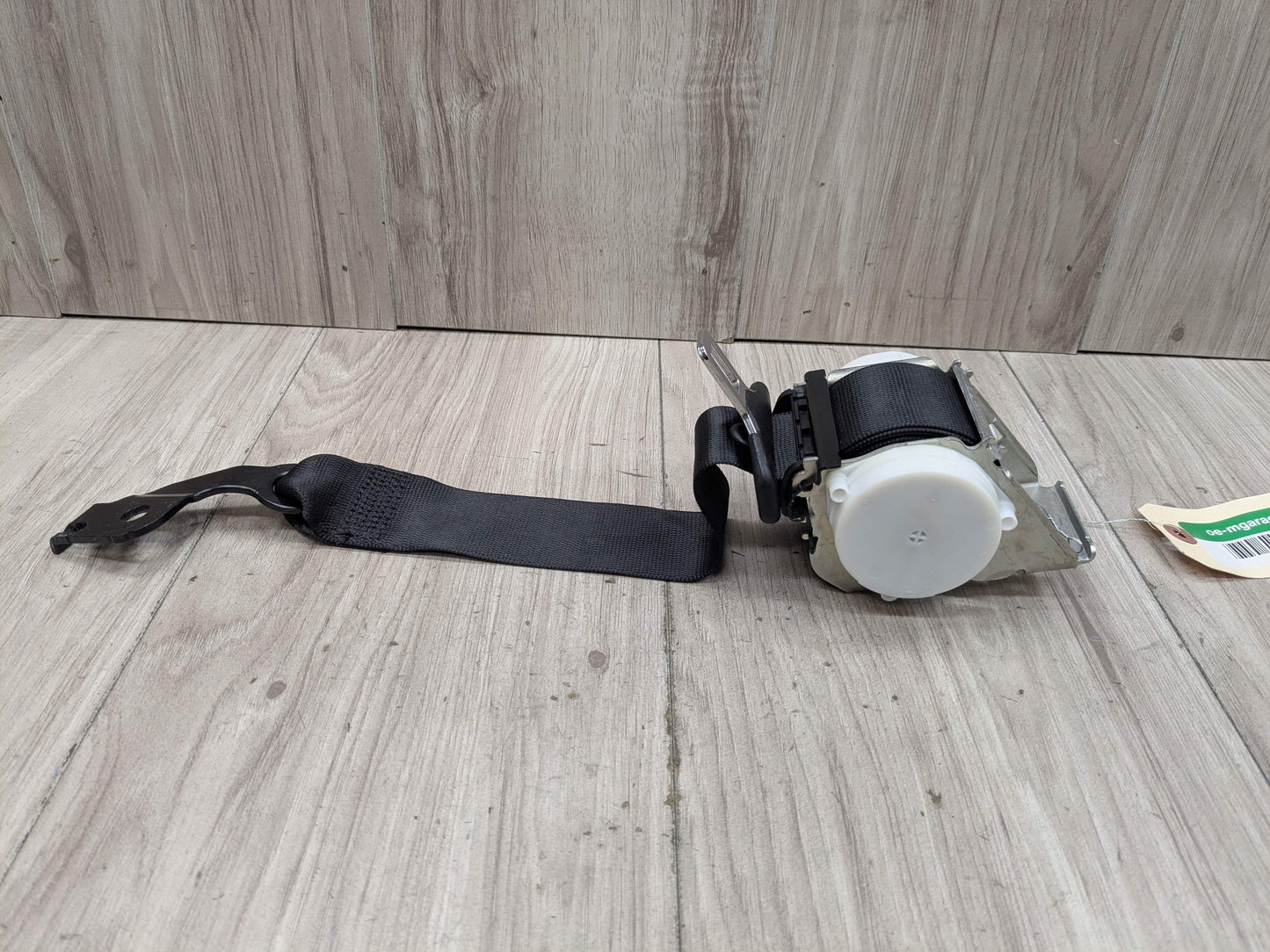 10-16 OEM Mercedes W207 W212 E350 E550 Rear Center Seat Belt Retractor
