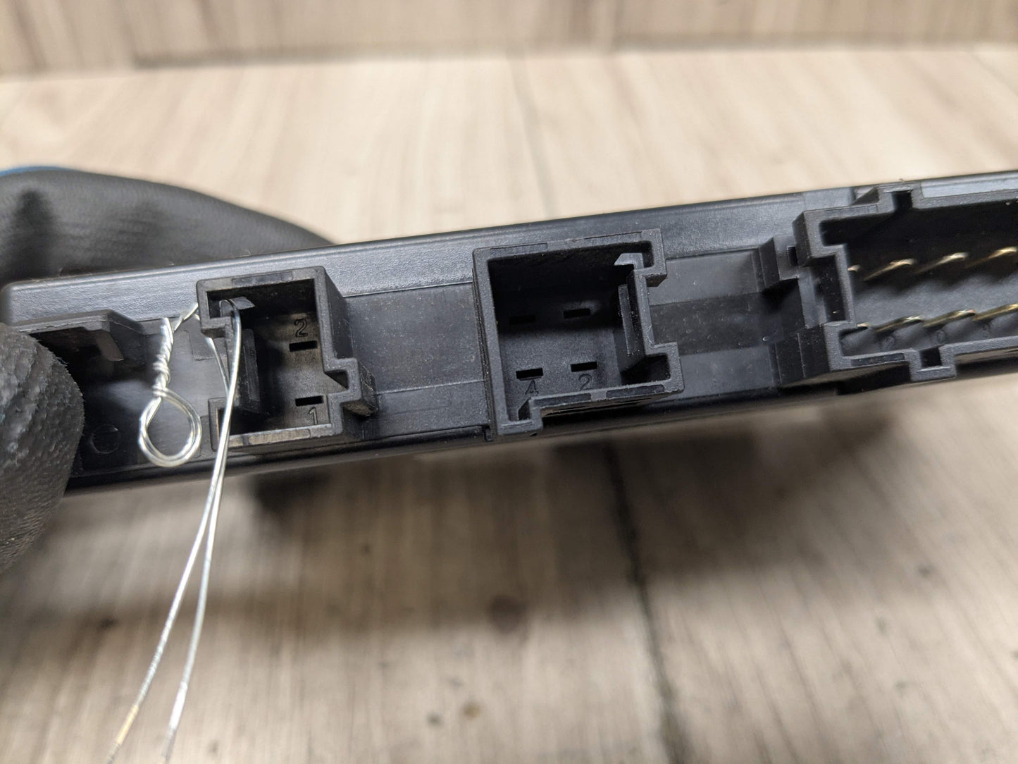 EM Mercedes W204 W207 W212 E350 E550 Front Right Passenger Seat Control Module
