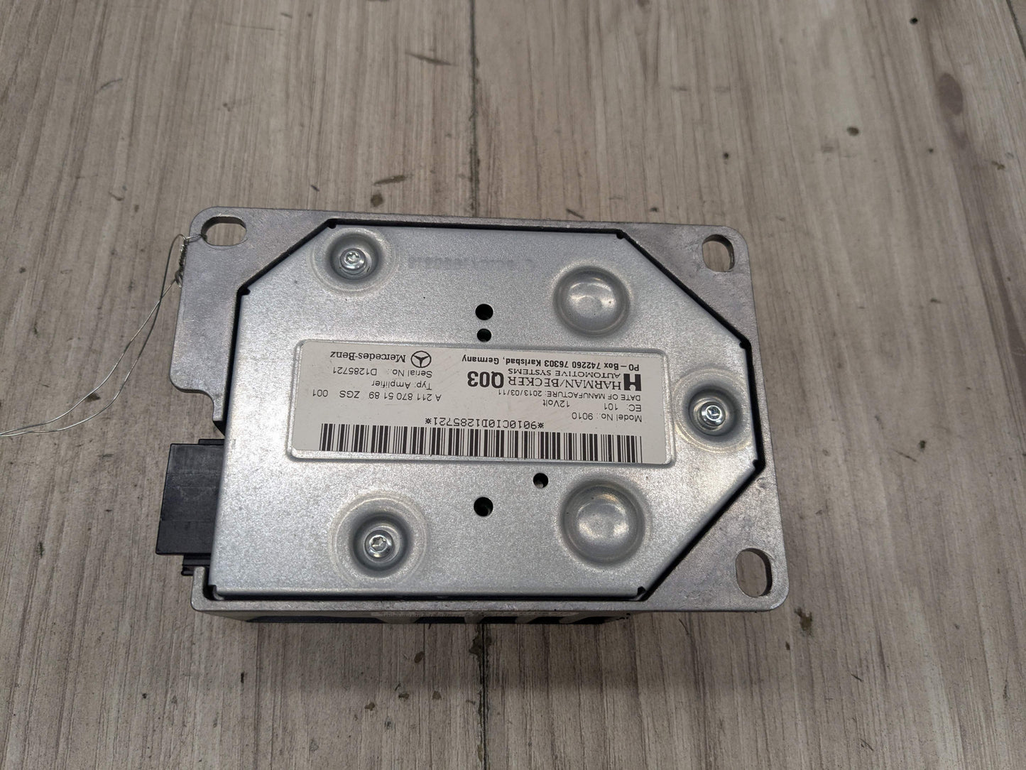 OEM Mercedes W212 E350 E550 Subwoofer Amplifier Control Module Harman Becker
