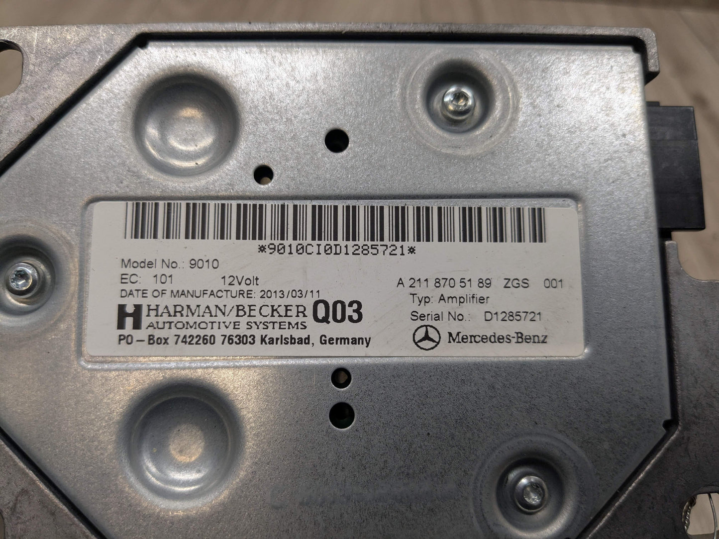 OEM Mercedes W212 E350 E550 Subwoofer Amplifier Control Module Harman Becker