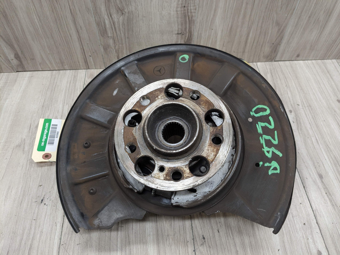 OEM Mercedes W212 E350 E550 Front Right Passenger Hub Knuckle Bearing Carrier