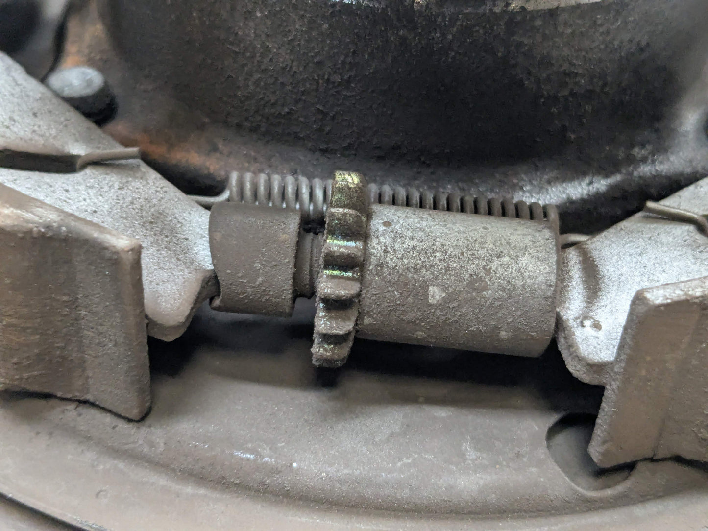 OEM Mercedes W212 E350 E550 Front Right Passenger Hub Knuckle Bearing Carrier