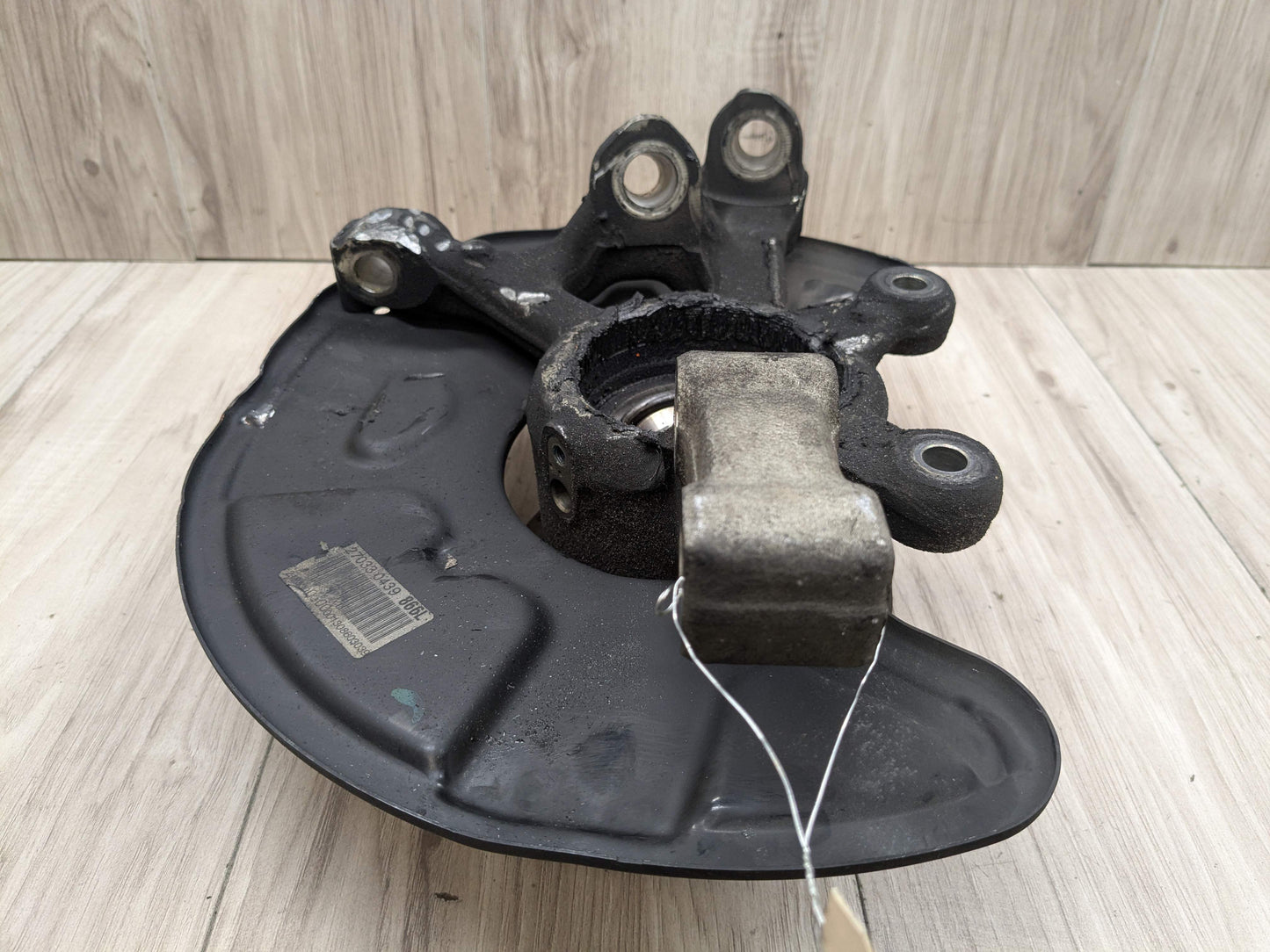 OEM Mercedes W212 E350 E550 Rear Left Driver Hub Knuckle Bearing Carrier