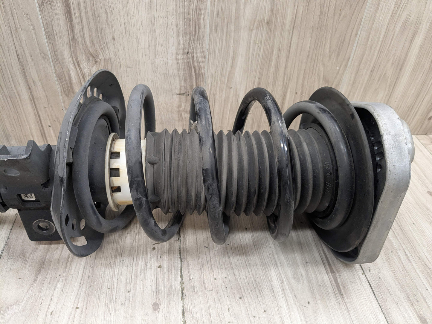 10-16 OEM Mercedes W212 E350 E550 AWD Front Suspension Shock Strut Spring