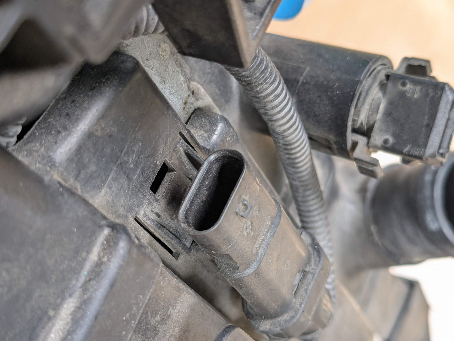 16-23 OEM BMW F39 F48 X1 X2 Radiator Cooling Fan Motor Shroud Assembly B46 850W