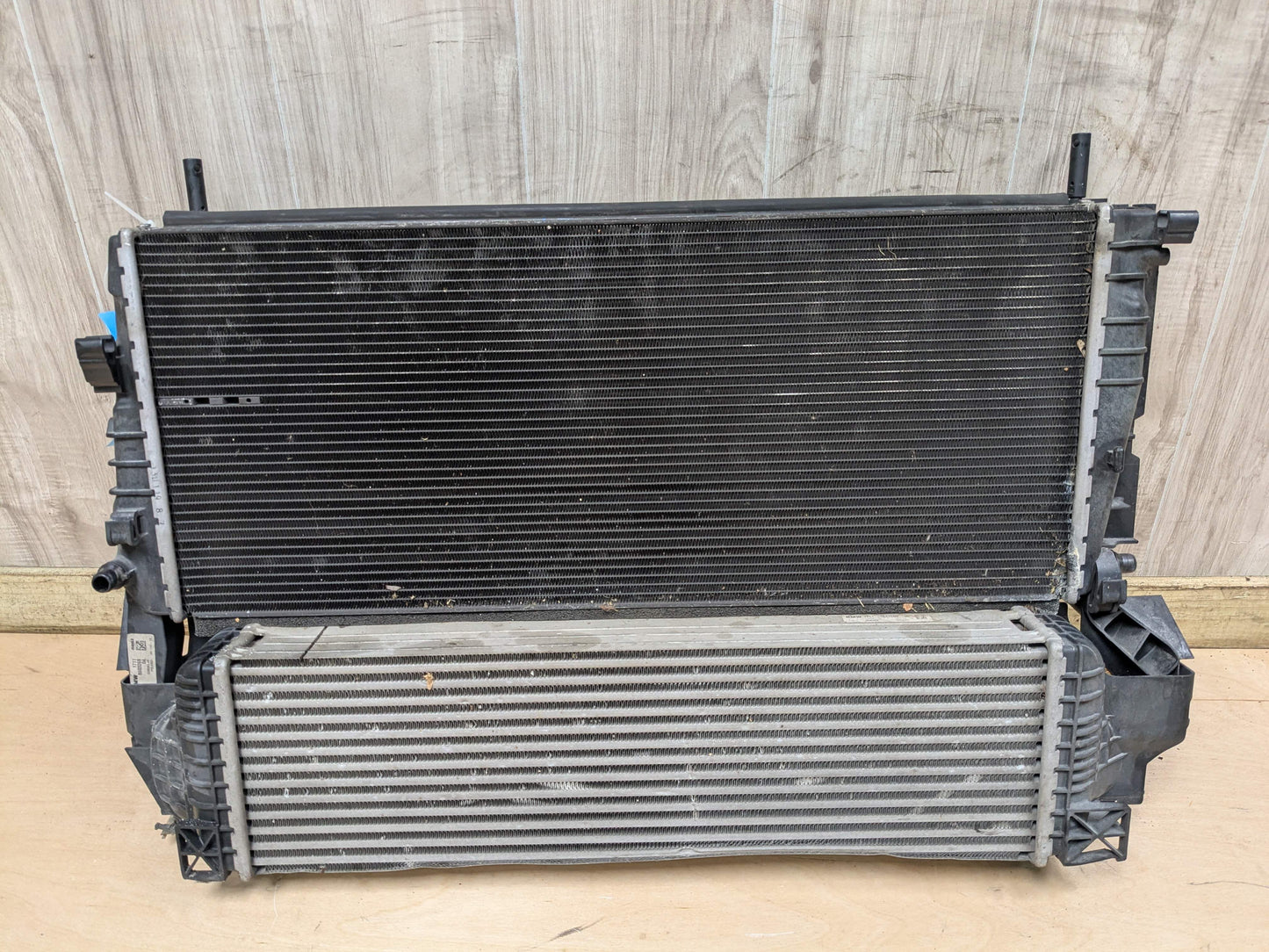 16-23 OEM BMW F39 F48 X1 X2 Radiator Cooling Fan Motor Shroud Assembly B46 850W