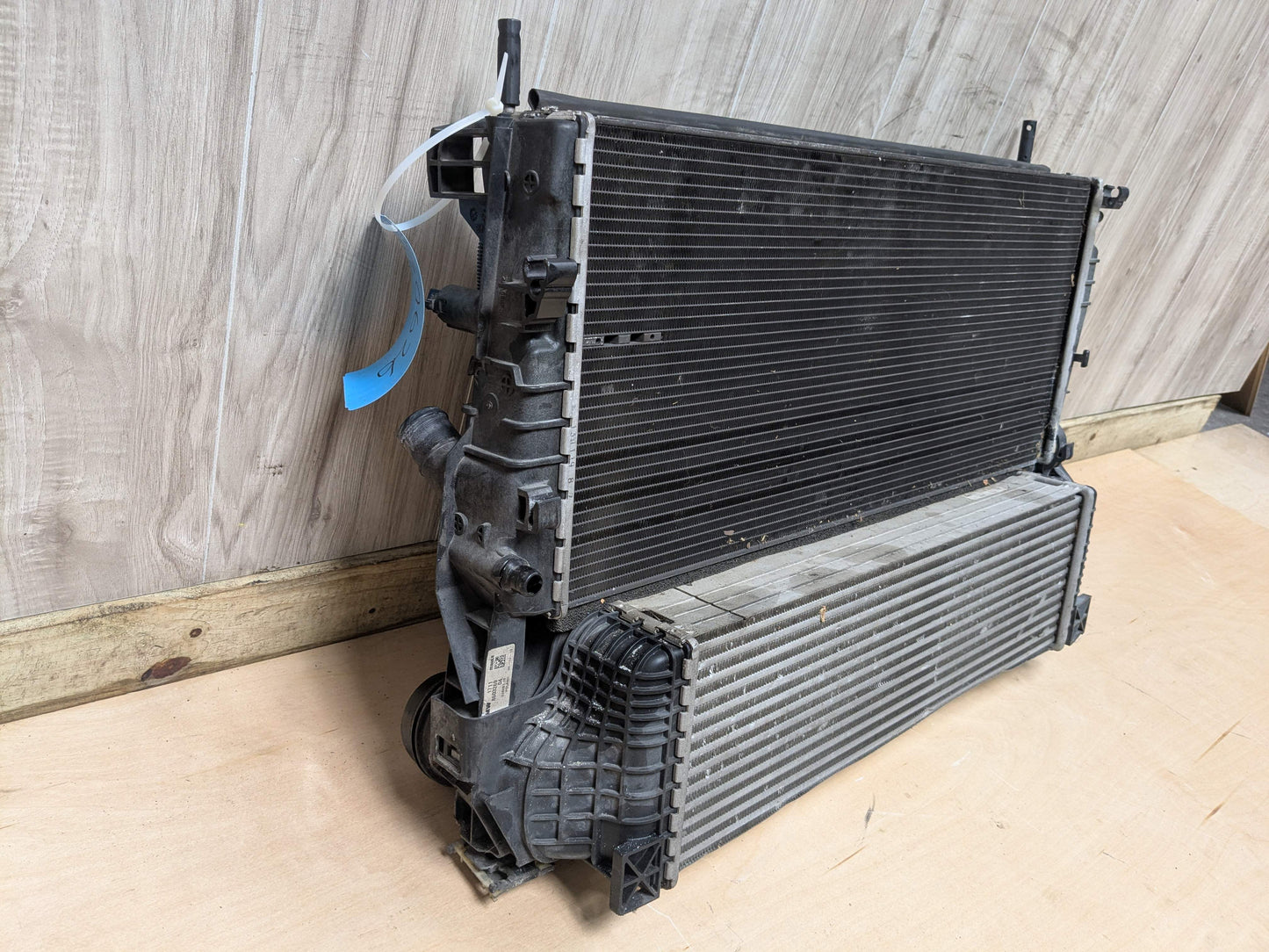 16-23 OEM BMW F39 F48 X1 X2 Radiator Cooling Fan Motor Shroud Assembly B46 850W