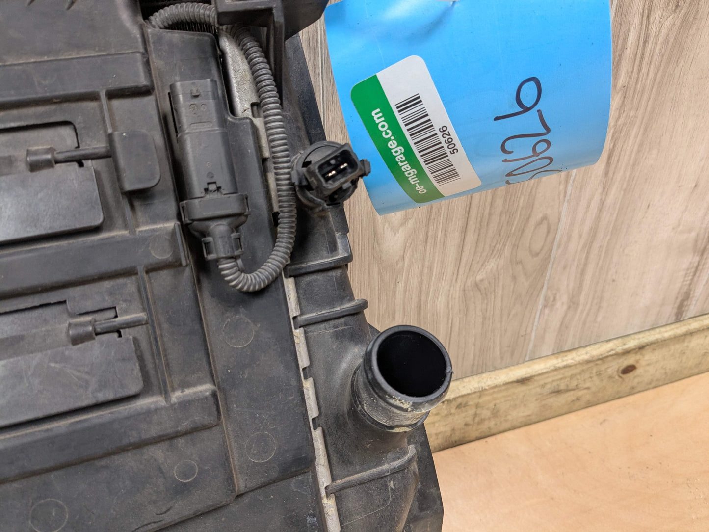 16-23 OEM BMW F39 F48 X1 X2 Radiator Cooling Fan Motor Shroud Assembly B46 850W