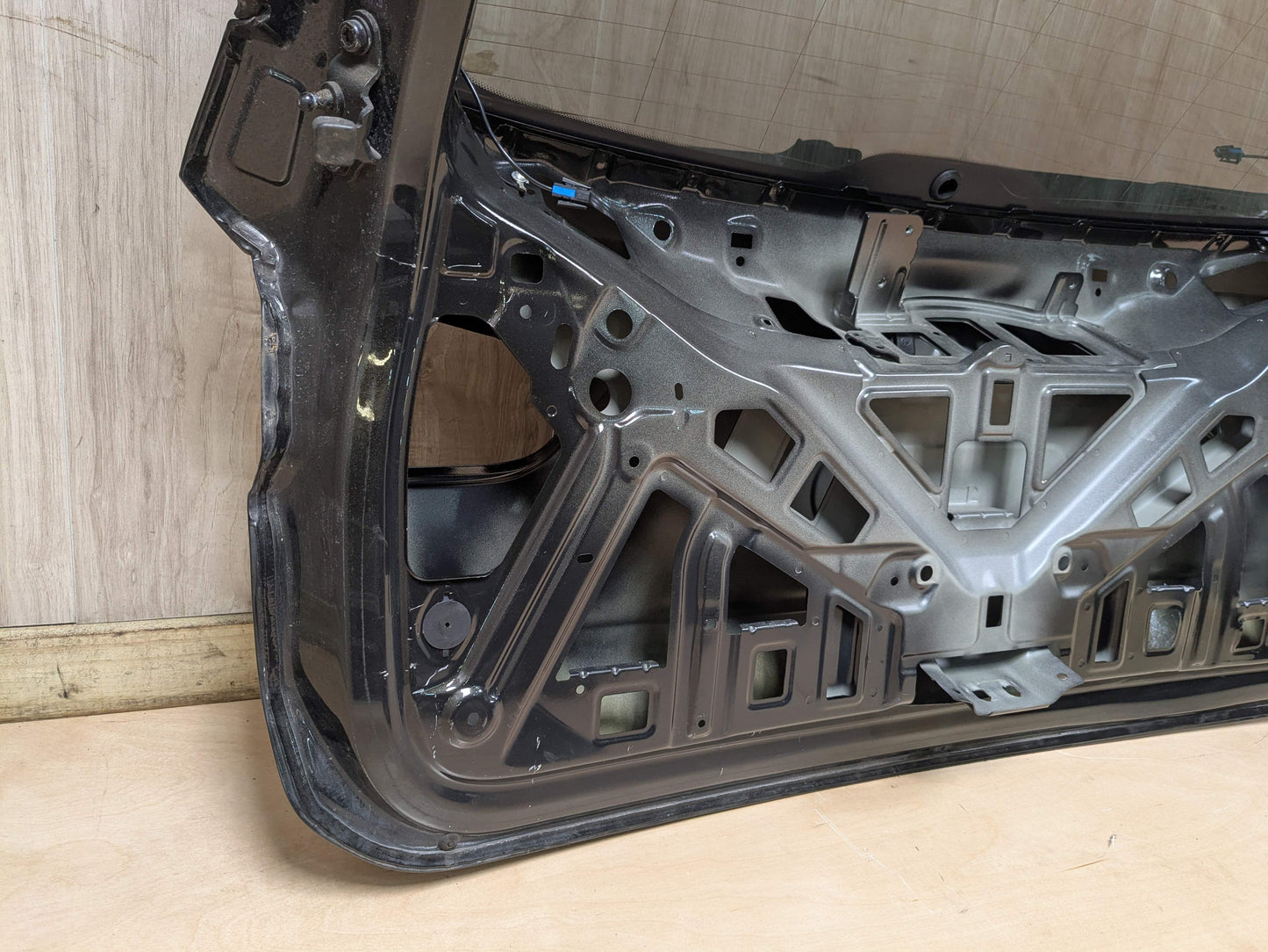 16-22 OEM BMW F48 X1 28i 28iX Rear Liftgate Tailgate Trunk Lid Door Shell Brown