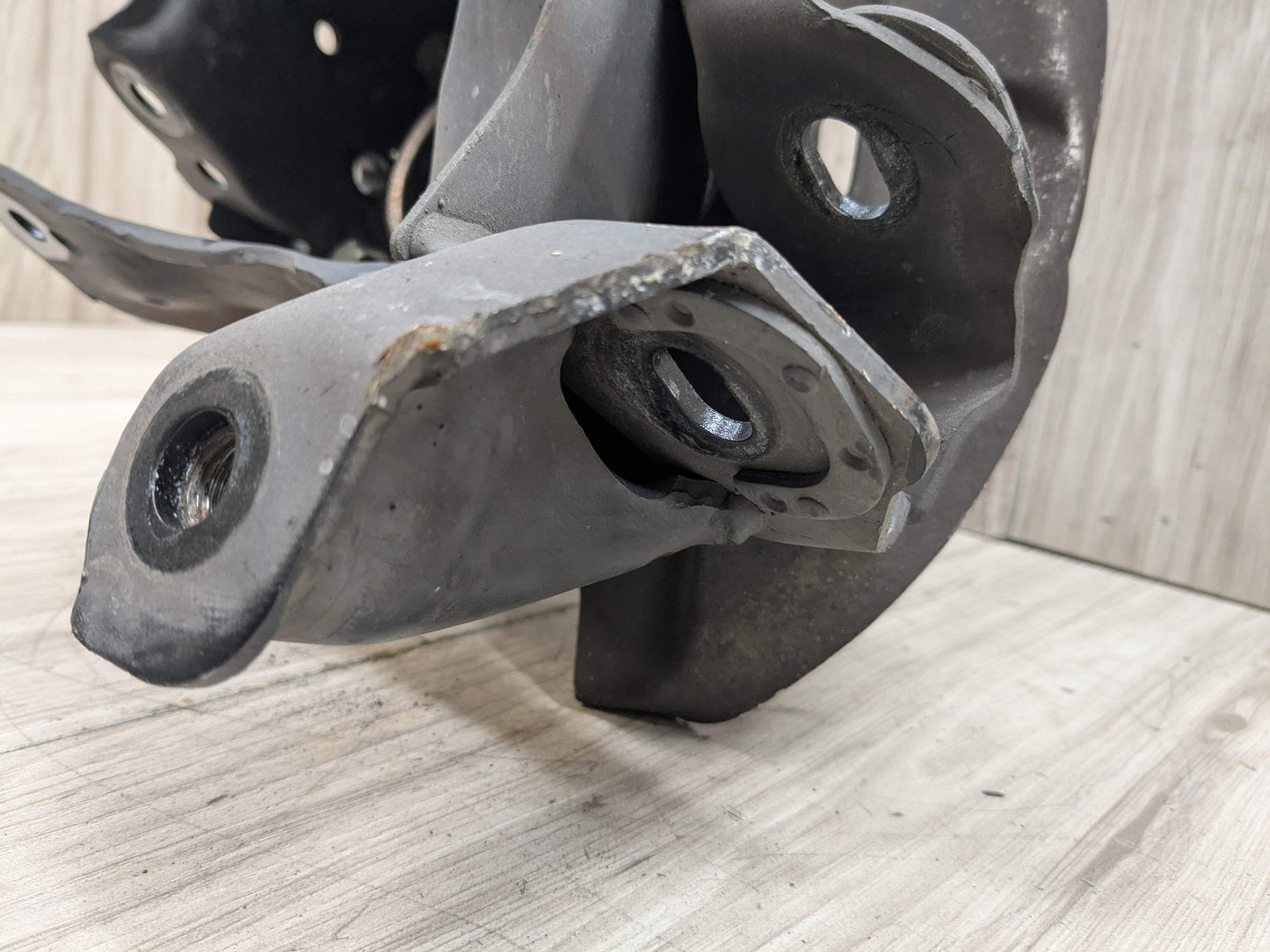 OEM BMW F39 F44 F48 X1 X2 Rear Left Driver Trailing Control Arm Knuckle Spindle