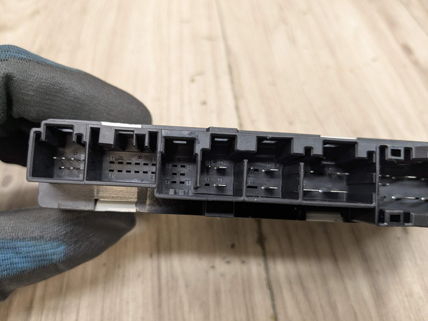 OEM BMW F90 G01 G05 G12 G20 G22 G26 G30 G80 Front Left Right Seat Control Module