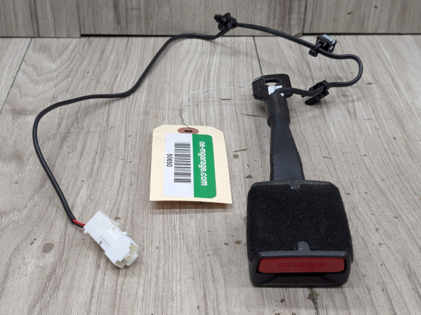 20-24 OEM BMW F44 228 M235 FRONT Left Driver or Right Passenger Seat Belt Buckle