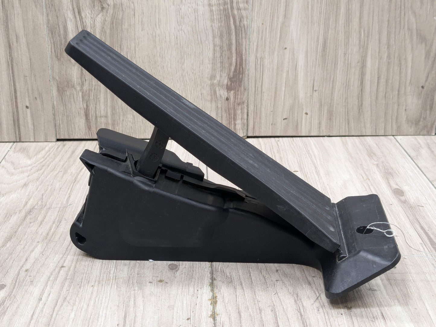 OEM BMW F15 F22 F25 F30 F36 F80 G01 G05 G20 X3 X5 Accelerator Throttle Gas Pedal