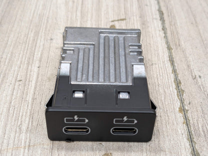OEM BMW F48 F97 G01 G12 G20 G26 G30 USB Type C Socket Charger Port Connector