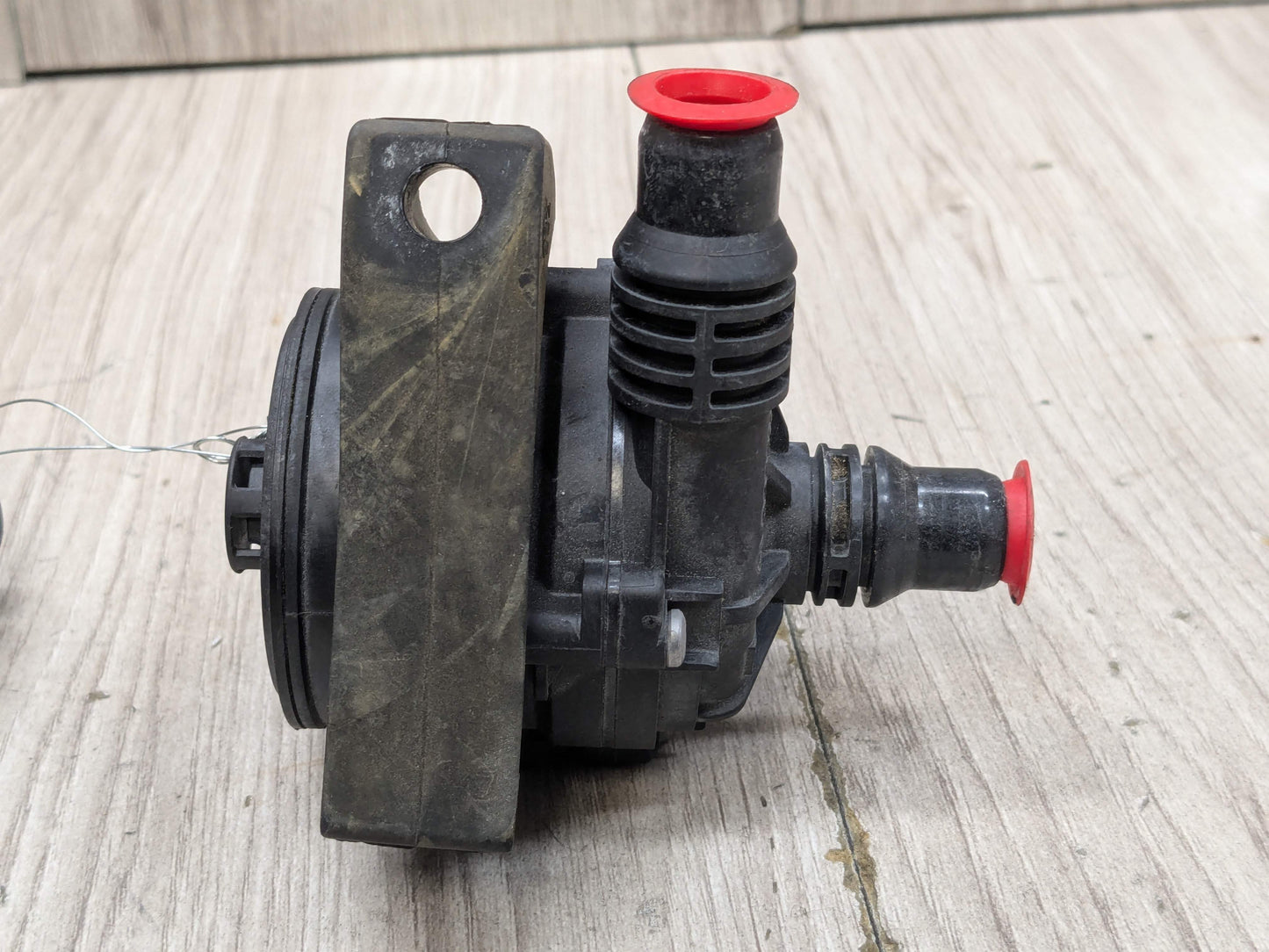 OEM BMW F39 F44 F48 228 M235 X1 X2 Engine B46 B48 Auxiliary Electric Water Pump