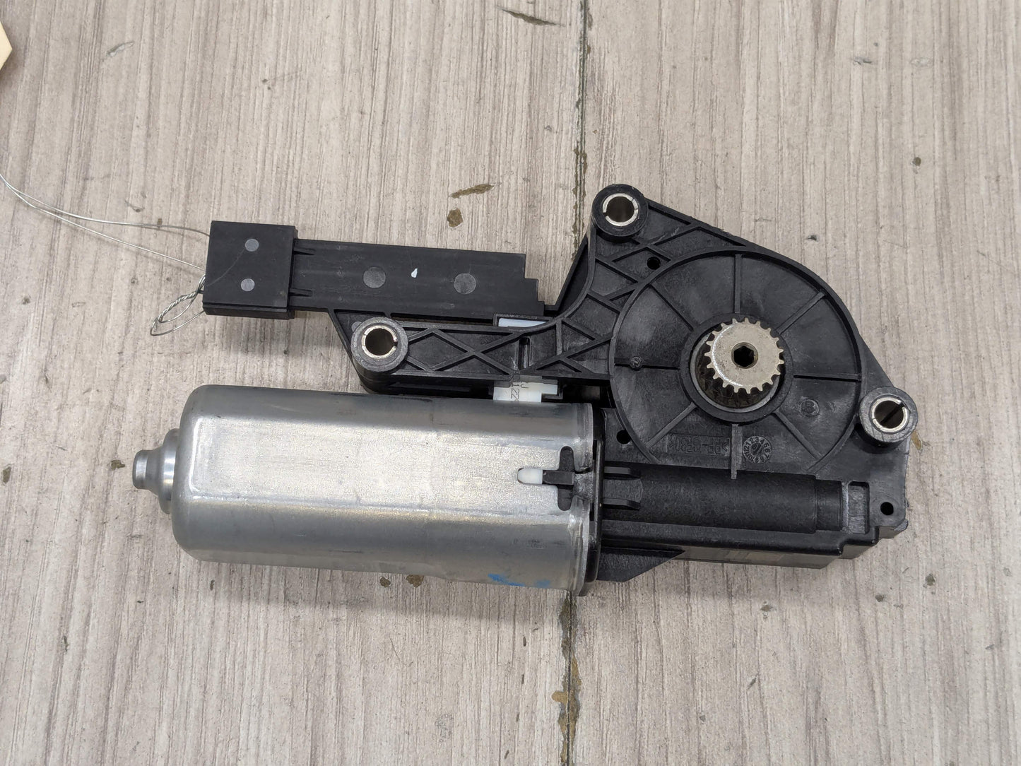 20-24 OEM BMW F44 F74 228 M235 Sunroof Window Glass Panel Panoramic Roof Motor