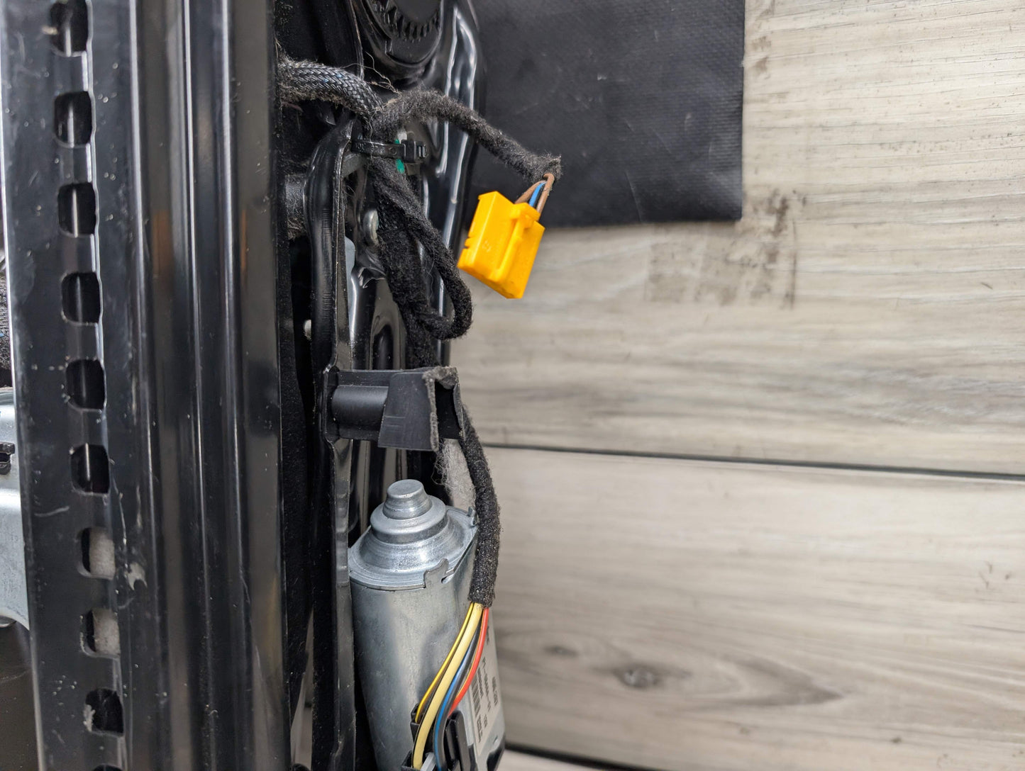 OEM Mercedes C204 C207 E350 E550 Front Left Driver Seat Track Frame w/ Motor