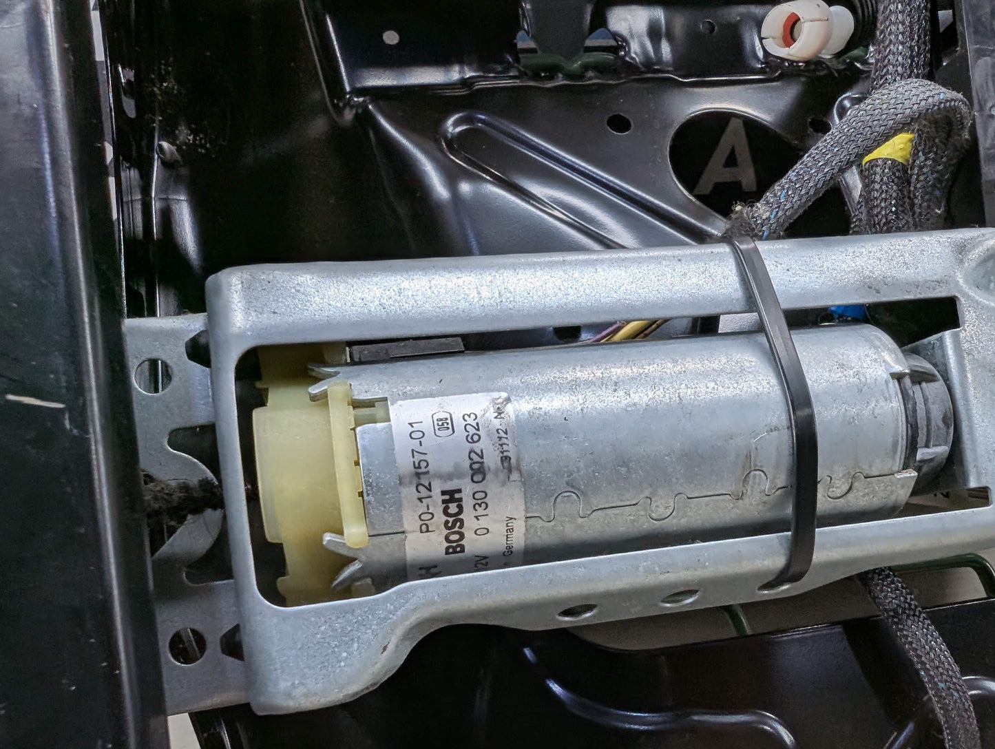 OEM Mercedes C204 C207 E350 E550 Front Left Driver Seat Track Frame w/ Motor