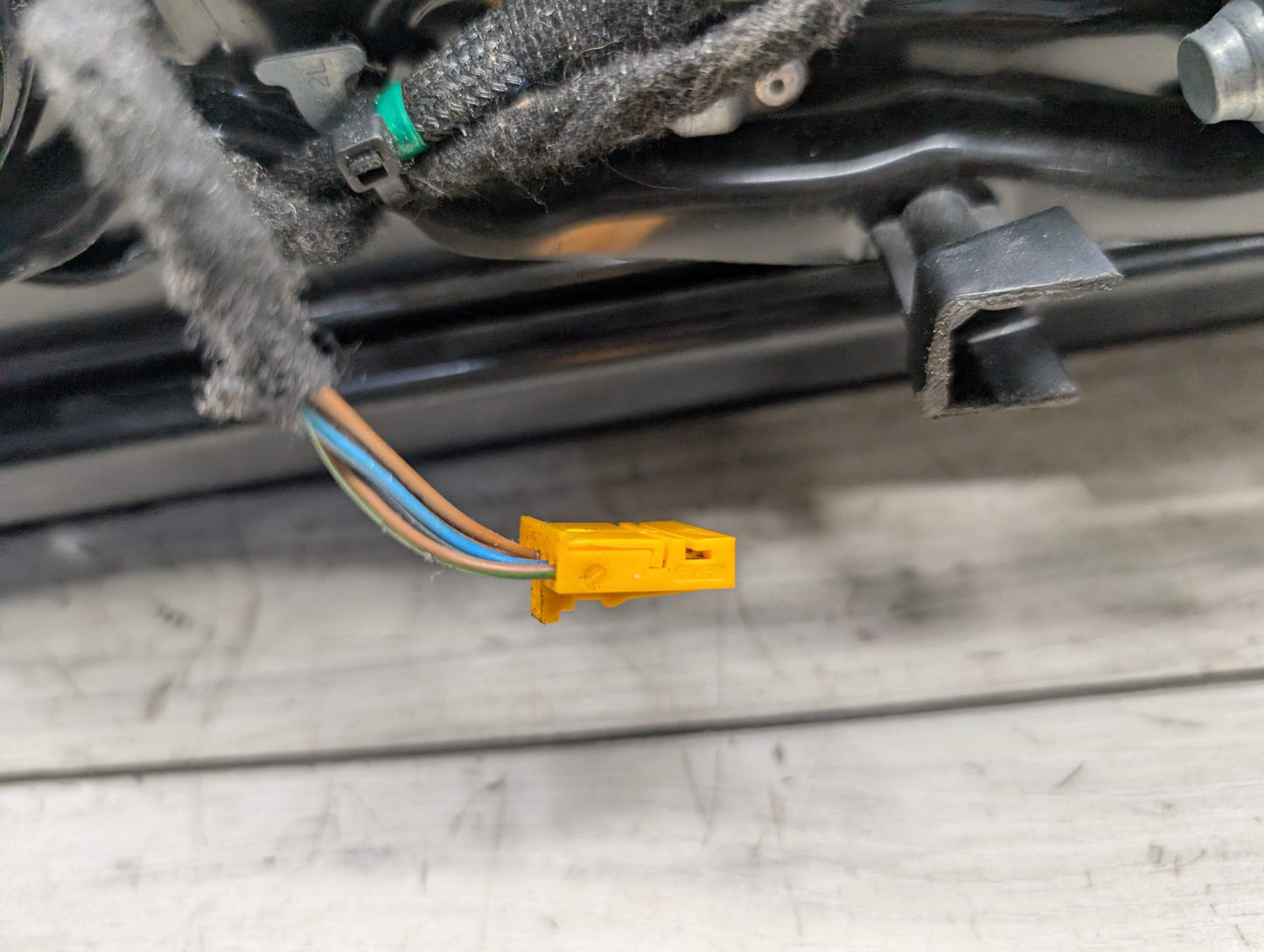 OEM Mercedes C204 C207 E350 E550 Front Left Driver Seat Track Frame w/ Motor