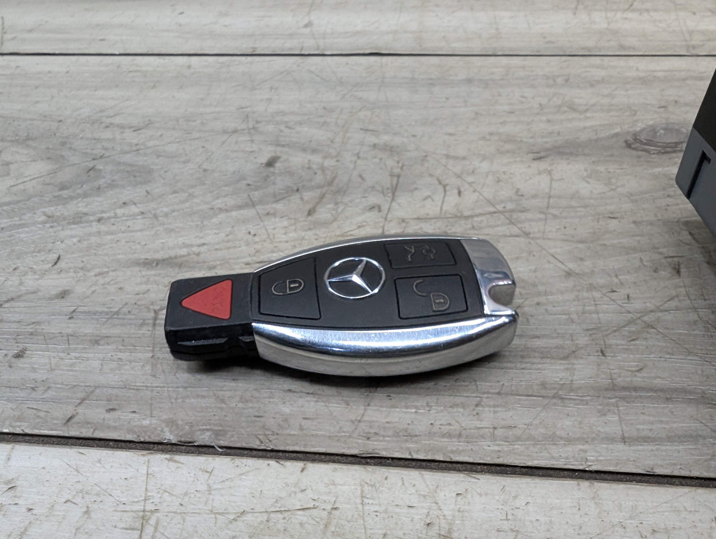 OEM Mercedes C207 W204 W212 C250 C350 E350 Ignition Switch Module w/ Key Fob SET