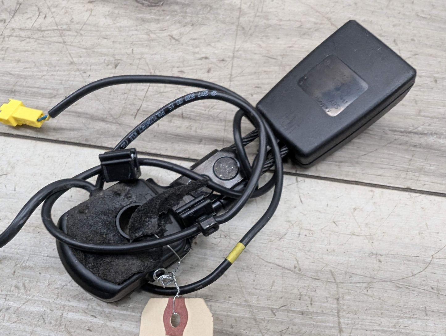 OEM Mercedes C207 W204 W207 E350 E550 Front Right Passenger Seat Belt Buckle