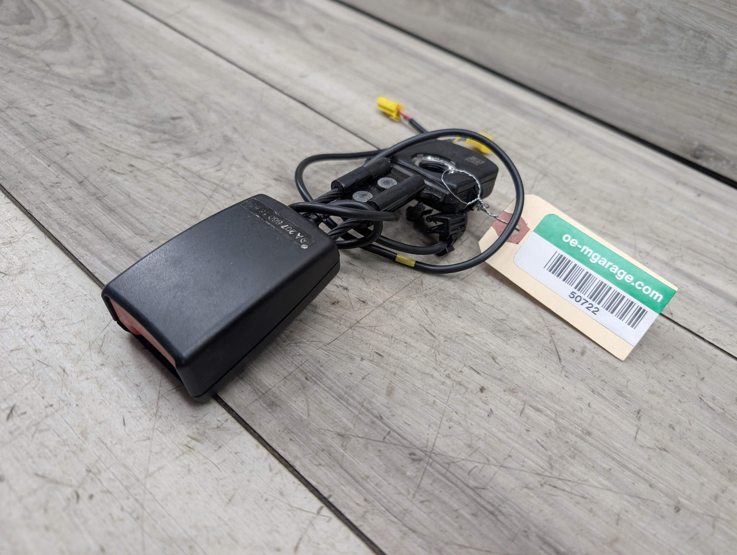 OEM Mercedes C207 W204 W207 E350 E550 Front Right Passenger Seat Belt Buckle