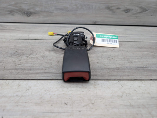 OEM Mercedes C207 W204 W207 E350 E550 Front Right Passenger Seat Belt Buckle