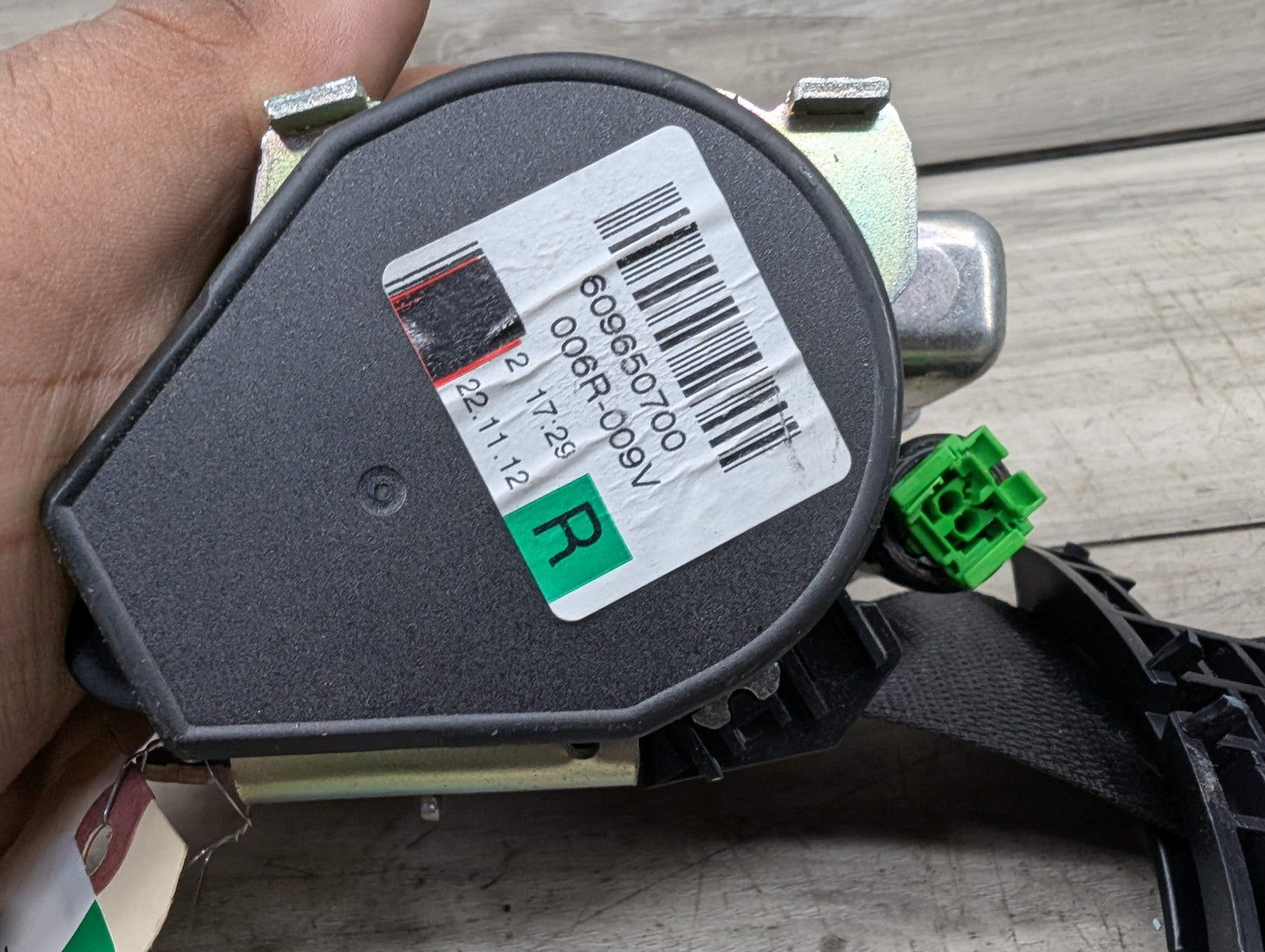Mercedes A207 W207 Convertible Rear Right Passenger Seat Belt Retractor Black