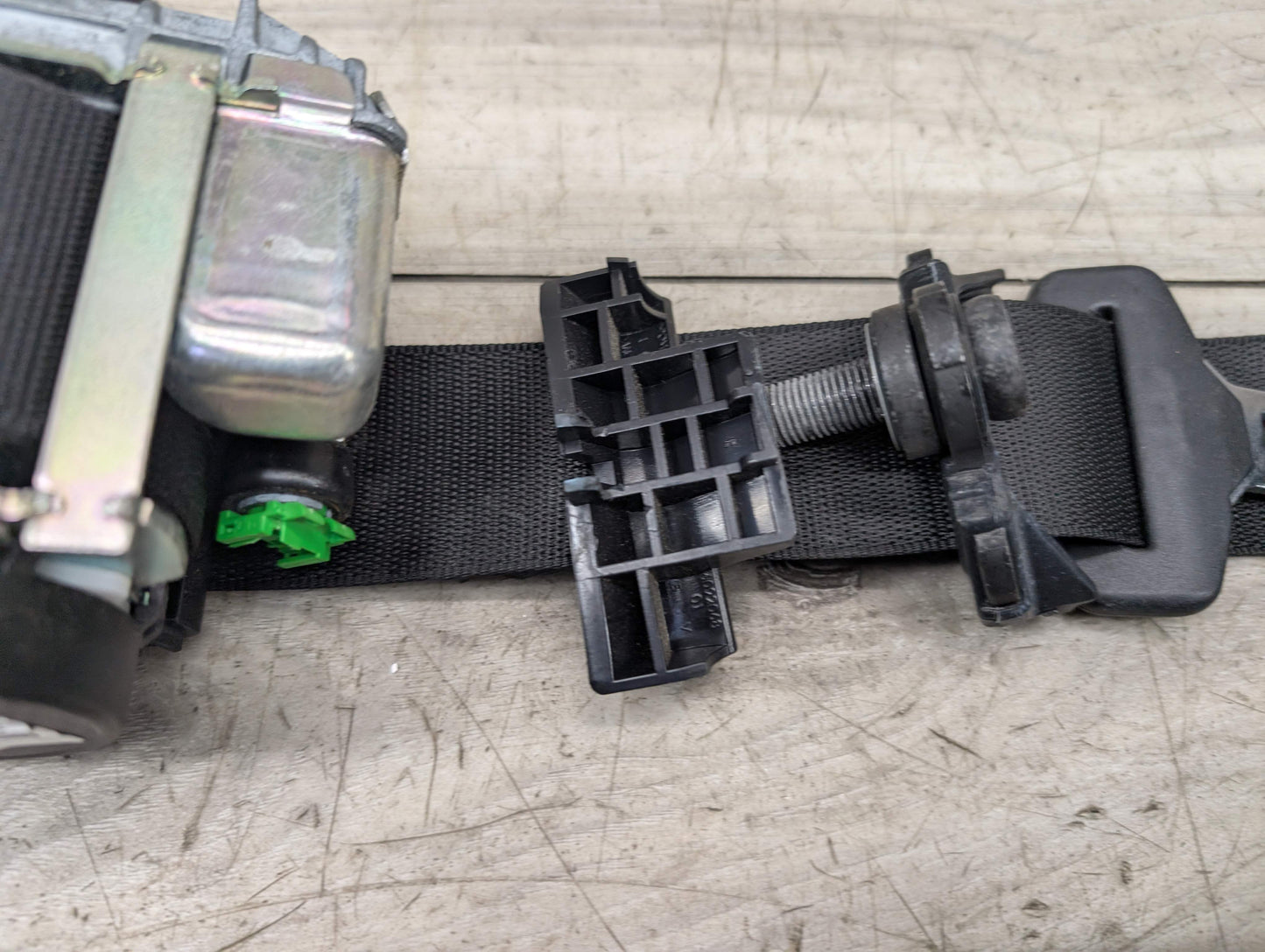 Mercedes A207 W207 Convertible Rear Right Passenger Seat Belt Retractor Black
