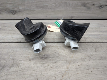 10-13 OEM Mercedes A207 C207 W207 E350 E550 Left Right High Low Tone Horn Signal
