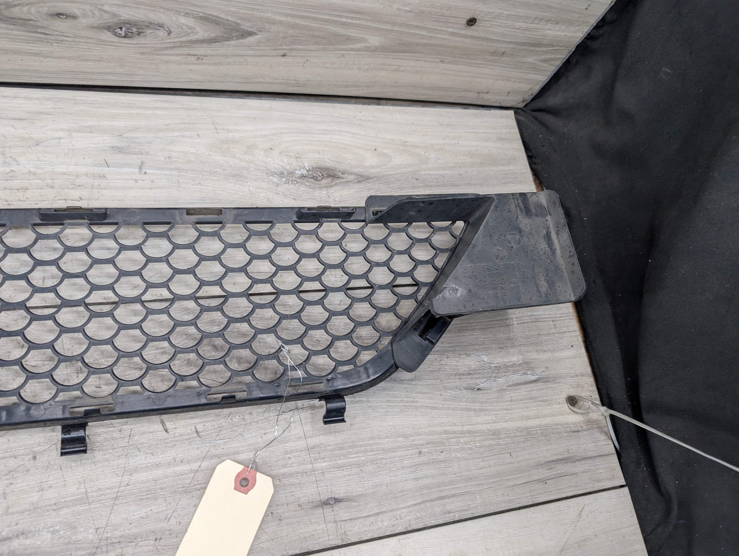 16-19 OEM BMW F48 X1 Front Bumper Lower Center Grille Trim Black