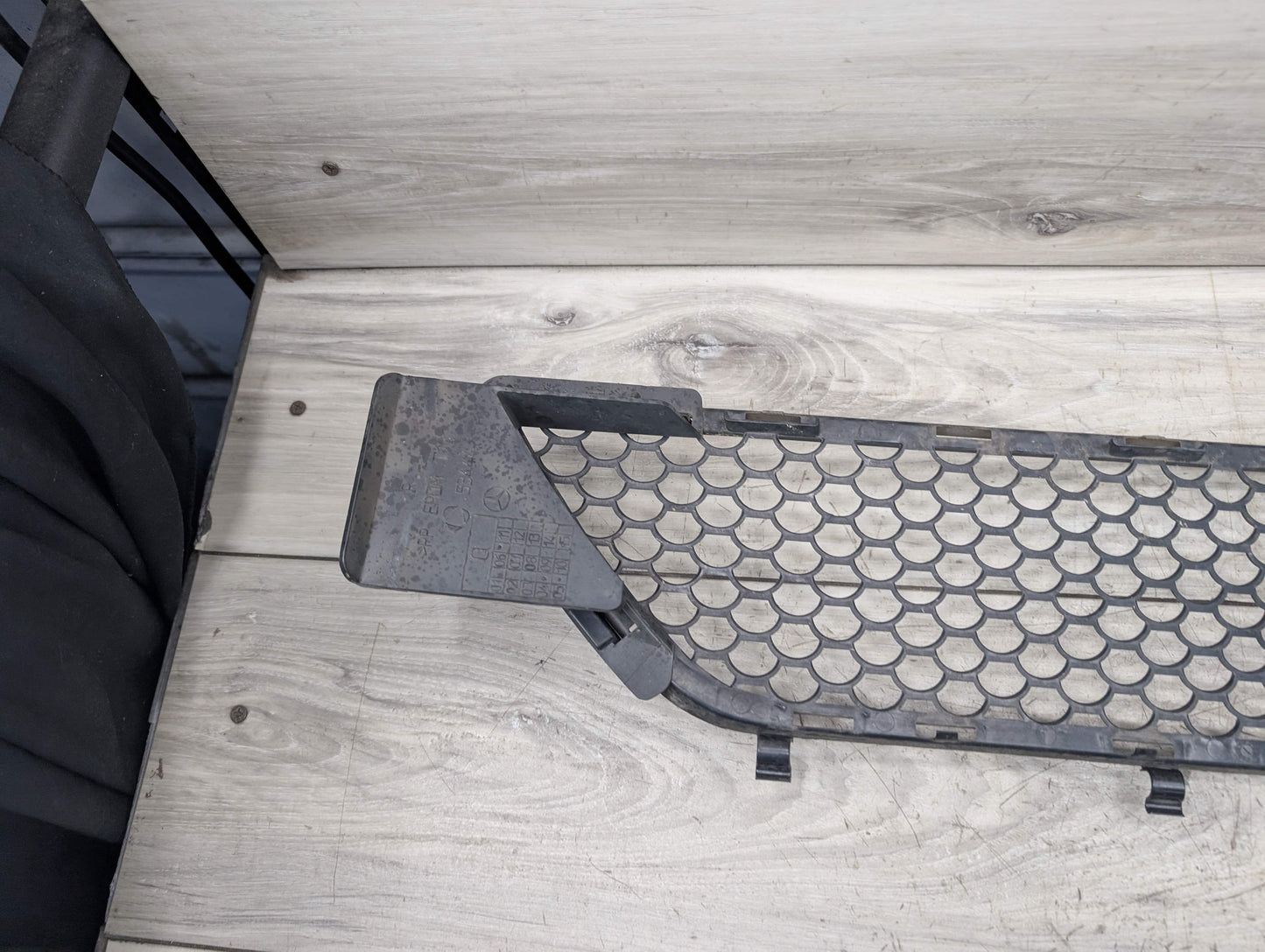 16-19 OEM BMW F48 X1 Front Bumper Lower Center Grille Trim Black